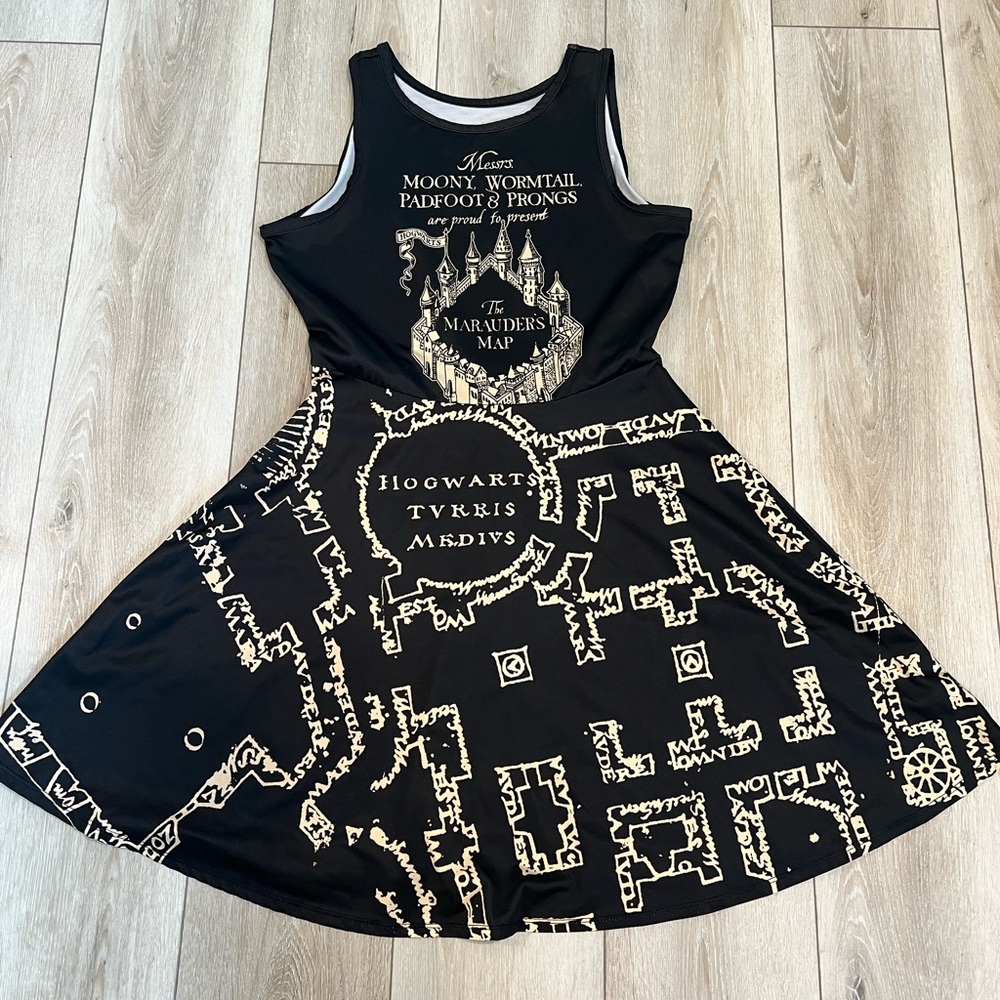 Warner Bros. Black and Cream Hogwarts Dress Harry Potter